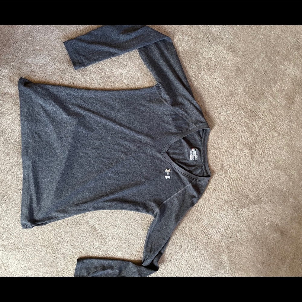 Under Armour Women’s long sleeved shirt